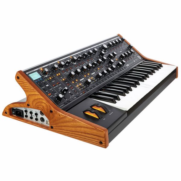 Moog Subsequent 37 Moog Subsequent 37